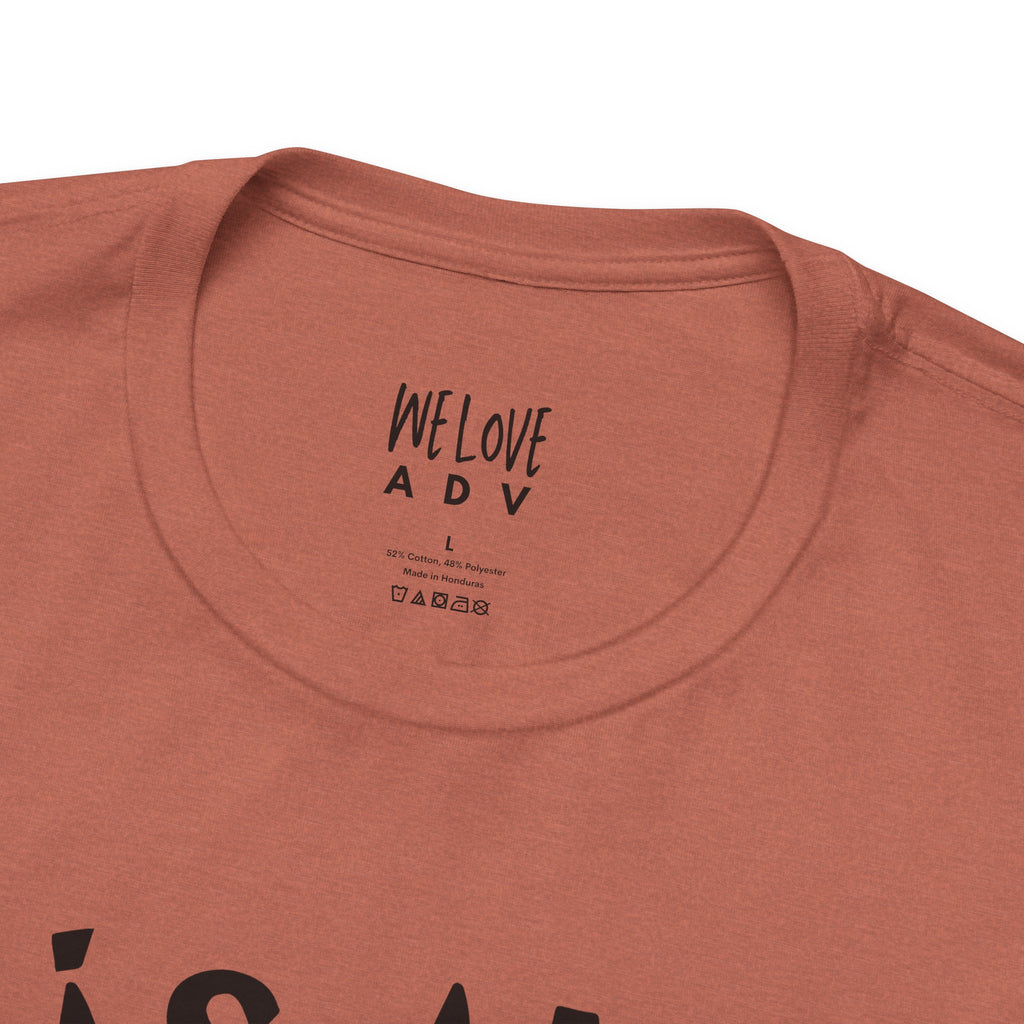 Más Amor, Por Favor Tee