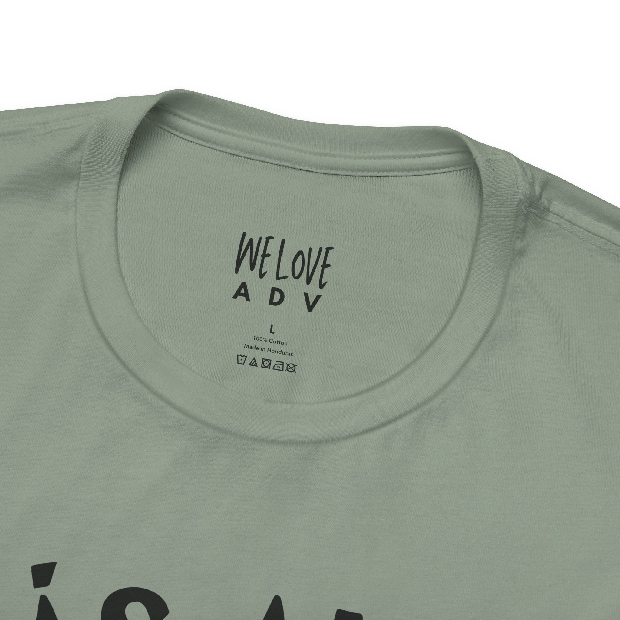 Más Amor, Por Favor Tee