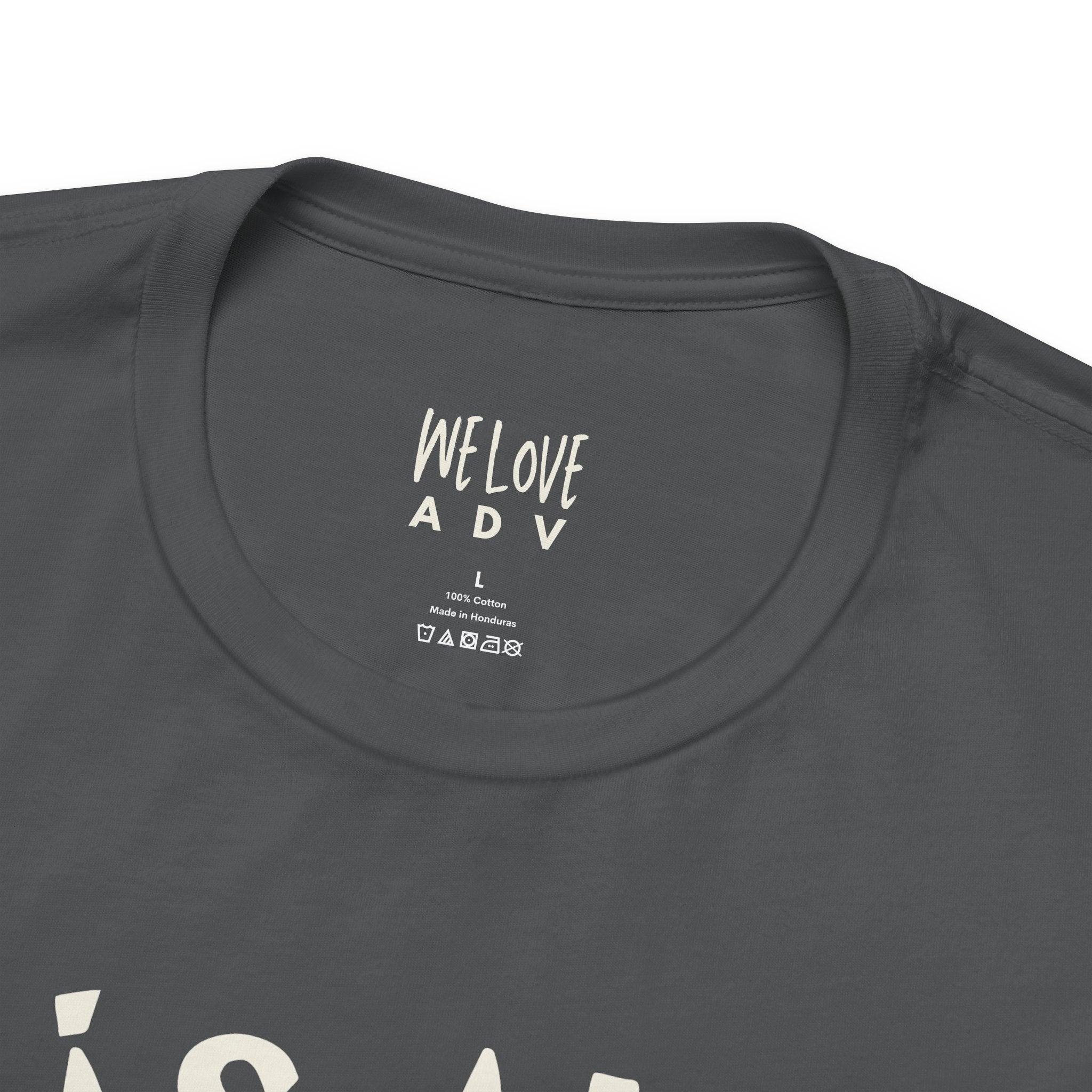 Más Amor, Por Favor Tee